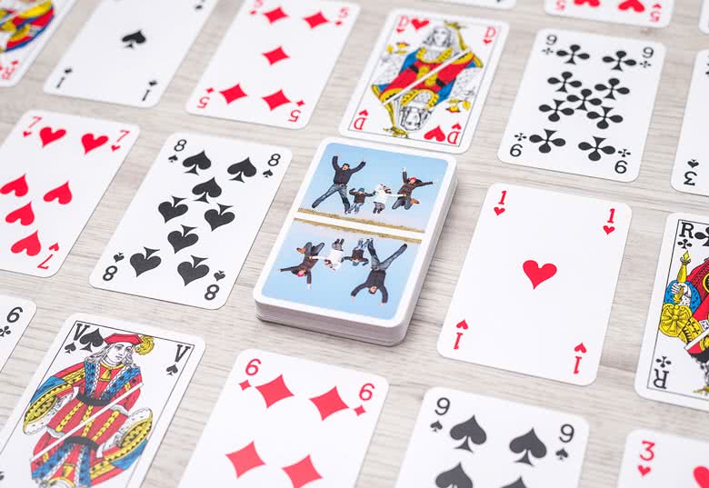Jeu de cartes classique avec dos personnalisé smartphoto